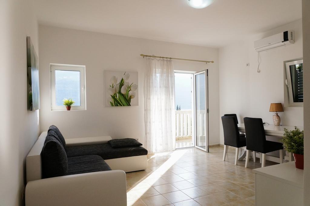 Apartment Begonia Of Kumbor Herceg Novi Exterior foto